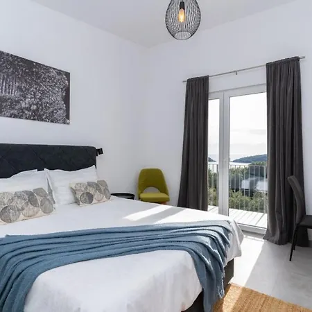 Arborea By Guide * Molunat